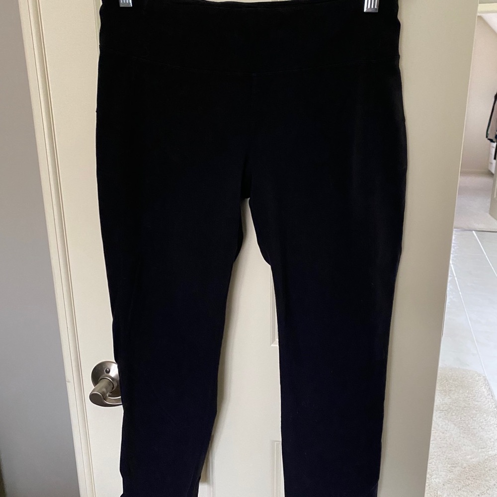 Athleta Cropped Leggings